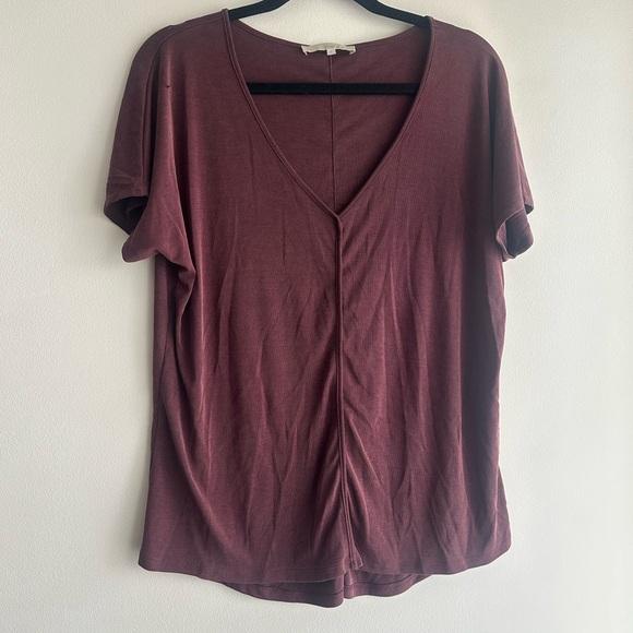 monk & lou Tops - Elegant Burgundy V-Neck Women's Tee